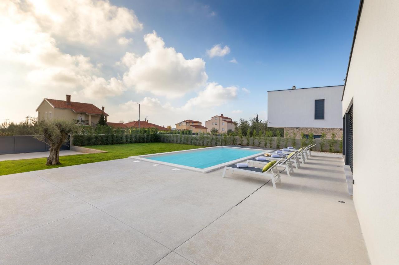 Amazing Private Villa With Outdoor Swimming Pool In Vodnjan Kültér fotó