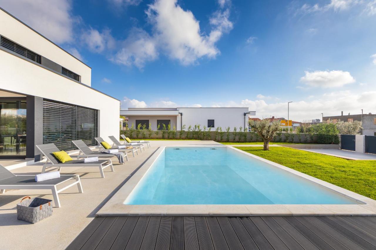 Amazing Private Villa With Outdoor Swimming Pool In Vodnjan Kültér fotó